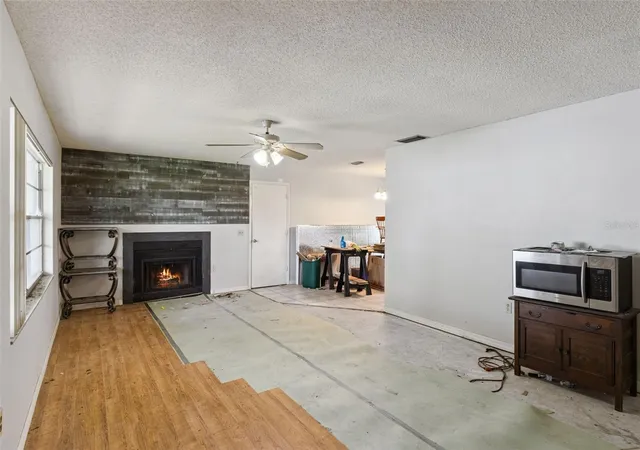 Photo 4 of Single family home for sale at 2605 Ridgetop Way, Valrico, FL 33594 | MLS# O6442657 | Listing updated on 2026-10-07