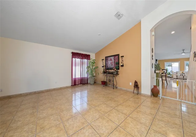 Photo 3 of Single family home for sale at 2333 Walnut Cyn Dr, Kissimmee, FL 34758 | MLS# S5157794 | Listing updated on 2026-10-16