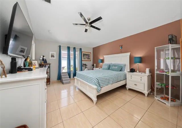 Photo 4 of Single family home for sale at 2333 Walnut Cyn Dr, Kissimmee, FL 34758 | MLS# S5157794 | Listing updated on 2026-10-16