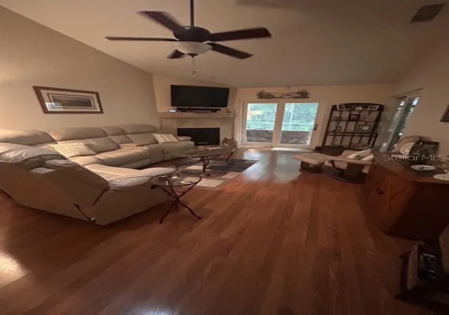 Photo 2 of Single family home for sale at 4027 Mermoor Ct, Palm Harbor, FL 34685 | MLS# TB8549510 | Listing updated on 2026-10-01