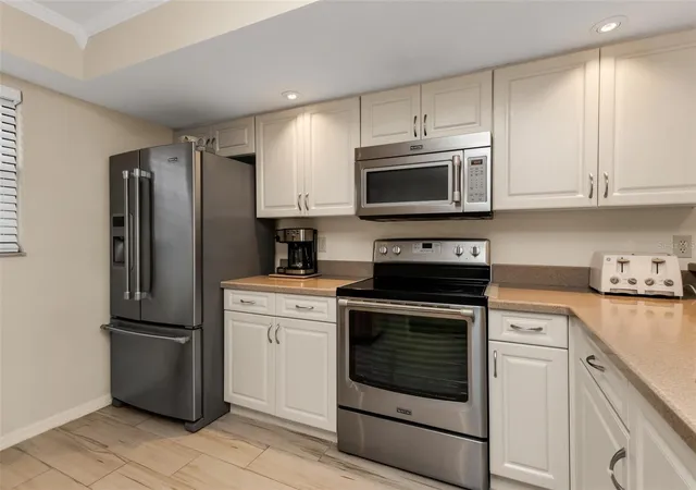 Listing Photo 4 - Condo for sale in building located at 367 Coldeway Dr, PUNTA GORDA, FL 33950 - Unit #H10