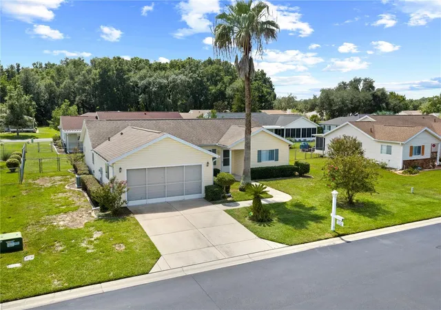 Photo 2 of Single family home for sale at 11442 Sw 139th Street, Dunnellon, FL 34432 | MLS# OM732421 | Listing updated on 2026-10-06