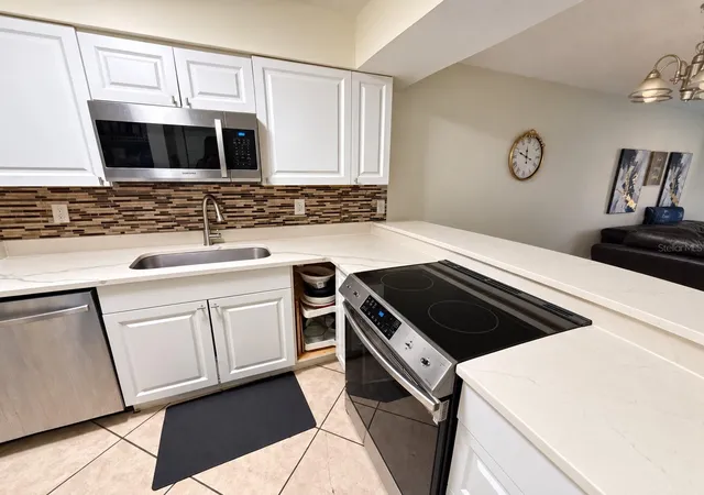 Photo 3 of Single family home for sale at 2305 Trinidad Ct, Kissimmee, FL 34741 | MLS# S5157798 | Listing updated on 2026-10-20