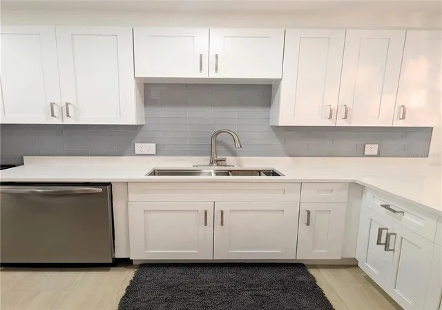 Photo 3 of Condo for sale at 4507 S Oak Dr #P31, Tampa, FL 33611 | MLS# TB8549513 | Listing updated on 2026-10-03