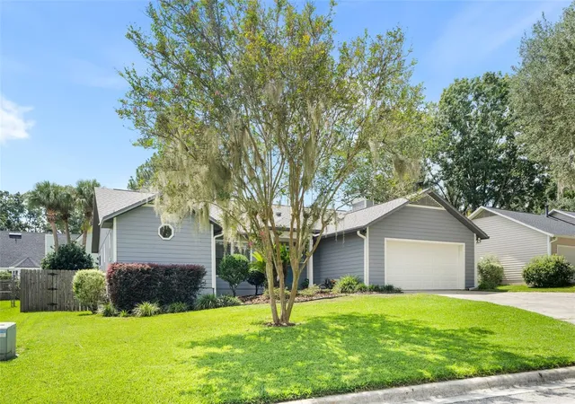 Photo 2 of Single family home for sale at 10909 NW 32nd Place, Gainesville, FL 32606 | MLS# GC543582 | Listing updated on 2026-09-25