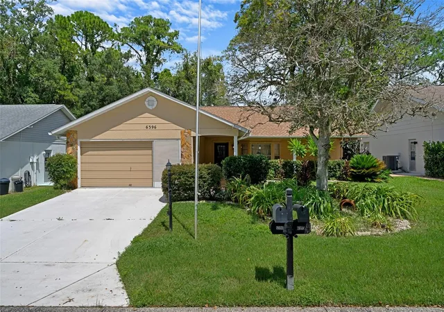 Photo 1 of Single family home for sale at 6396 Ocean Pines, Spring Hill, FL 34606 | MLS# W7889596 | Listing updated on 2026-09-18
