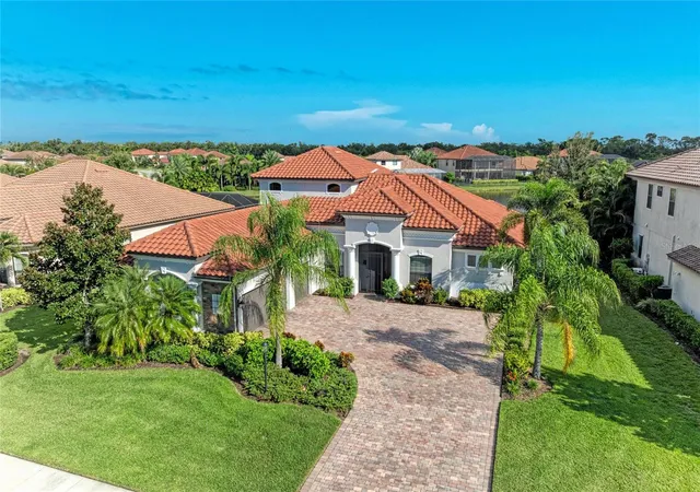 Photo 3 of Single family home for sale at 5672 Cloverleaf Run, Bradenton, FL 34211 | MLS# A4706450 | Listing updated on 2026-10-20