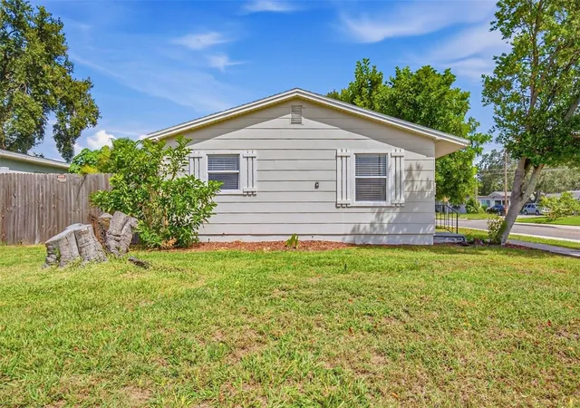 Photo 3 of Single family home for sale at 375 64th Street S, Saint Petersburg, FL 33707 | MLS# O6442680 | Listing updated on 2026-09-19