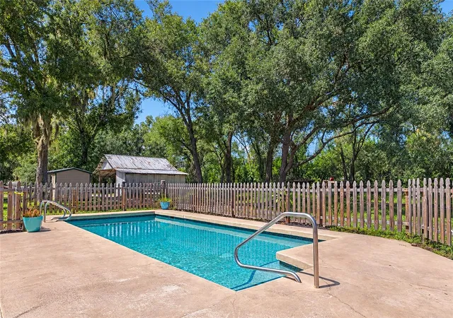 Photo 4 of Single family home for sale at 6505 11th Drive E, Bradenton, FL 34208 | MLS# A4706451 | Listing updated on 2026-09-22