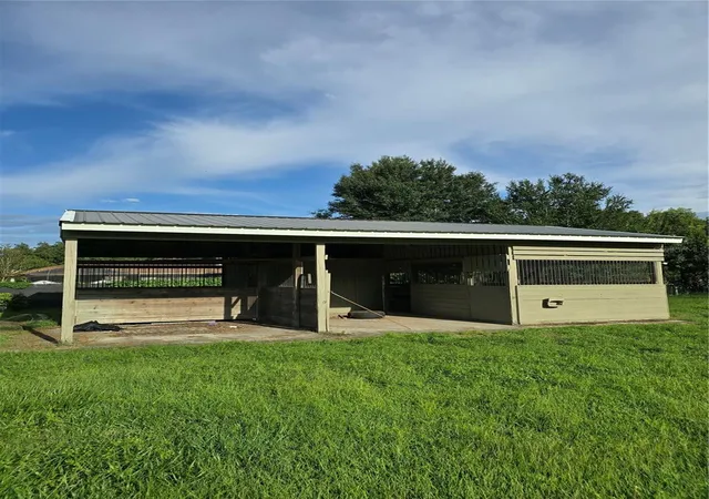 Photo 3 of Single family home for sale at 3717 Futch Loop, Plant City, FL 33566 | MLS# TB8549518 | Listing updated on 2026-10-06
