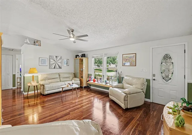 Photo 3 of Sale Pending at 1308 Oakcrest Dr, Brandon, FL 33510 | MLS# TB8549521 | Listing updated on 2026-10-22