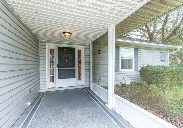 Photo 3 of Single family home for sale at 2311 Bonnie View Ct, Leesburg, FL 34788 | MLS# G5117922 | Listing updated on 2026-10-12