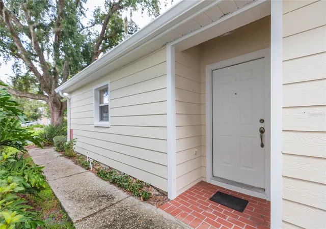 Photo 3 of Single family home for sale at 5161 Sterling Manor Dr, Tampa, FL 33647 | MLS# TB8549522 | Listing updated on 2026-09-21