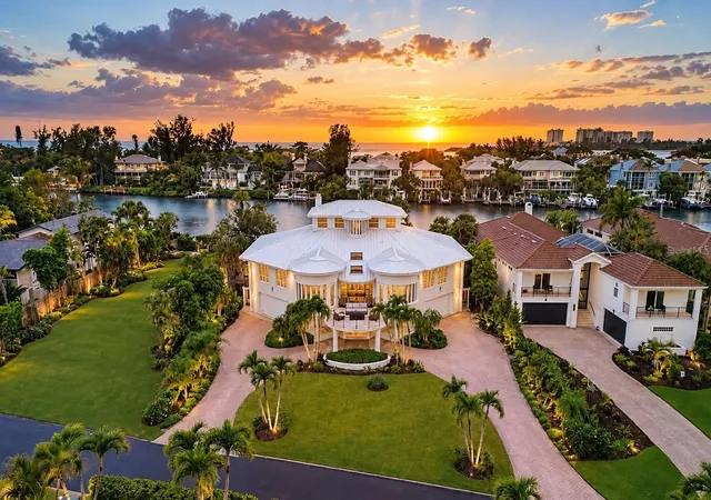Photo 3 of Mansion for sale at 4034 Roberts Point Rd, Sarasota, FL 34242 | MLS# A4706454 | Listing updated on 2026-09-22