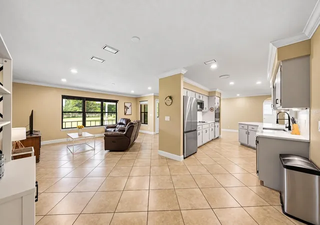 Photo 4 of Single family home for sale at 2020 SE 73rd Street, Ocala, FL 34480 | MLS# OM732427 | Listing updated on 2026-09-23