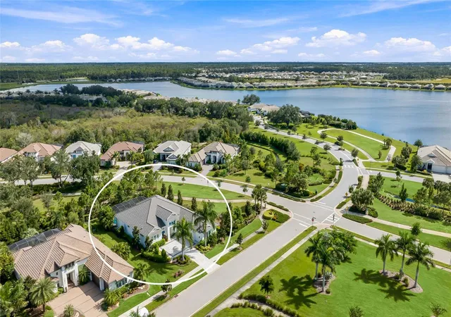 Photo 3 of Single family home for sale at 808 Crosswind Ave, Sarasota, FL 34240 | MLS# A4706461 | Listing updated on 2026-10-21
