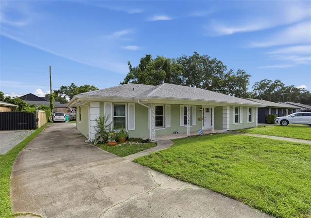 Photo 1 of Single family home for sale at 2502 Vine St, Orlando, FL 32806 | MLS# O6442698 | Listing updated on 2026-09-22