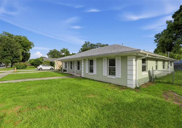 Photo 2 of Single family home for sale at 2502 Vine St, Orlando, FL 32806 | MLS# O6442698 | Listing updated on 2026-09-22