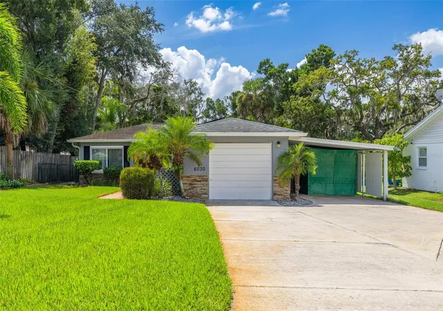 Photo 4 of Single family home for sale at 6030 Oak Ridge Ave, New Port Richey, FL 34653 | MLS# W7889598 | Listing updated on 2026-09-19