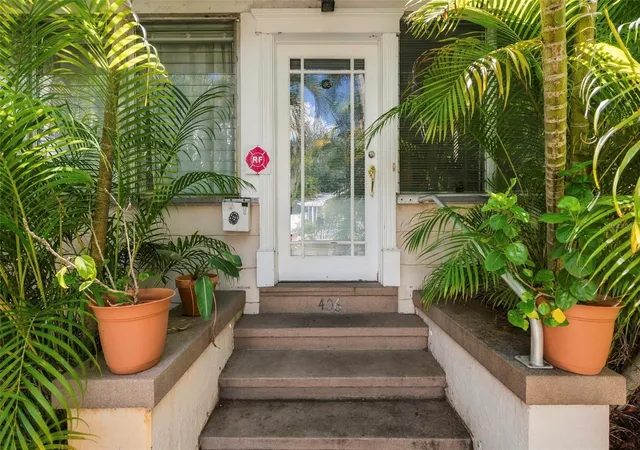 Photo 2 of Multi family home for sale at 406 10th Avenue Ne, Saint Petersburg, FL 33701 | MLS# TB8549544 | Listing updated on 2026-10-08