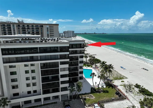 Photo 4 of Condo for sale at 1100 Benjamin Franklin Dr #802, Sarasota, FL 34236 | MLS# A4706466 | Listing updated on 2026-09-23