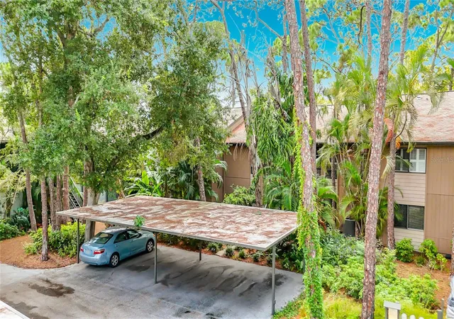 Photo 4 of Condo for sale at 1711 Pelican Cvs Rd #GL342, Sarasota, FL 34231 | MLS# A4706469 | Listing updated on 2026-09-24