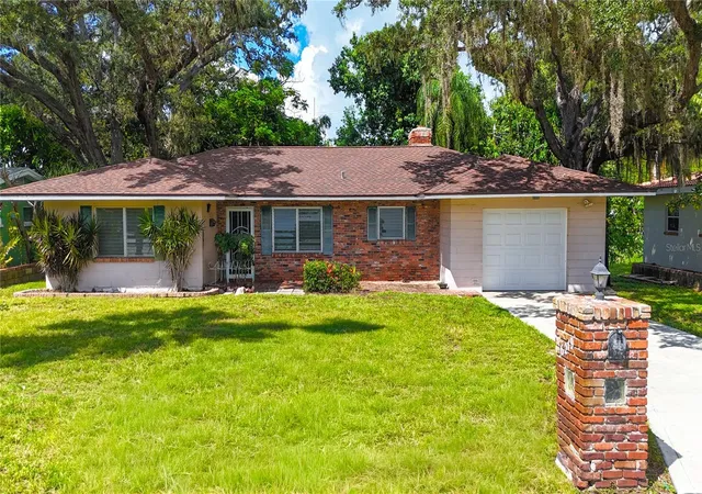 Photo 1 of Single family home for sale at 6219 6th Avenue S, Saint Petersburg, FL 33707 | MLS# TB8549551 | Listing updated on 2026-09-22