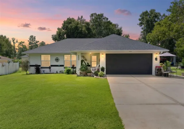 Single family home for sale at 8690 SE 158th Place, SUMMERFIELD, FL 34491 | MLS# G5117927