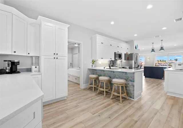 Photo 4 of Condo for sale at 1100 Pinellas Bayway S #I4, Saint Petersburg, FL 33715 | MLS# TB8549561 | Listing updated on 2026-10-20