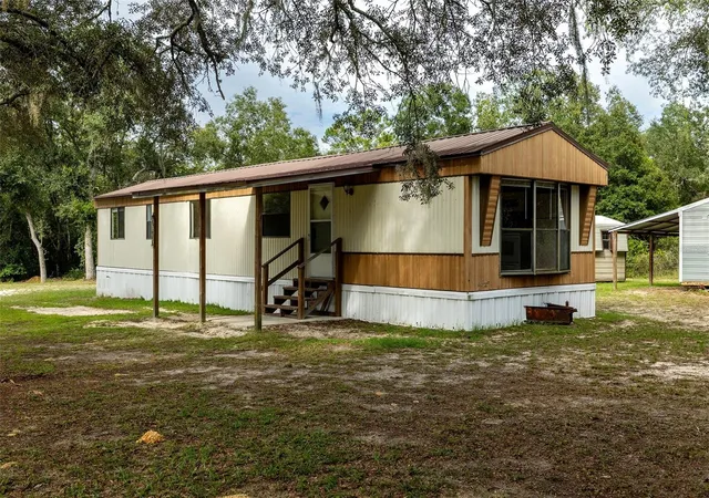 Photo 2 of Sale Pending at 5865 Ne 137th Terrace, Williston, FL 32696 | MLS# OM732434 | Listing updated on 2026-10-02
