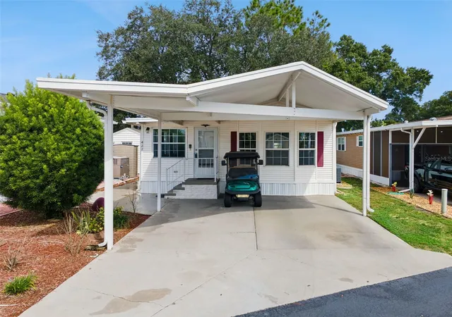 Manufactured home for sale at 422 Gary Player Dr, DAVENPORT, FL 33837 | MLS# S5157812