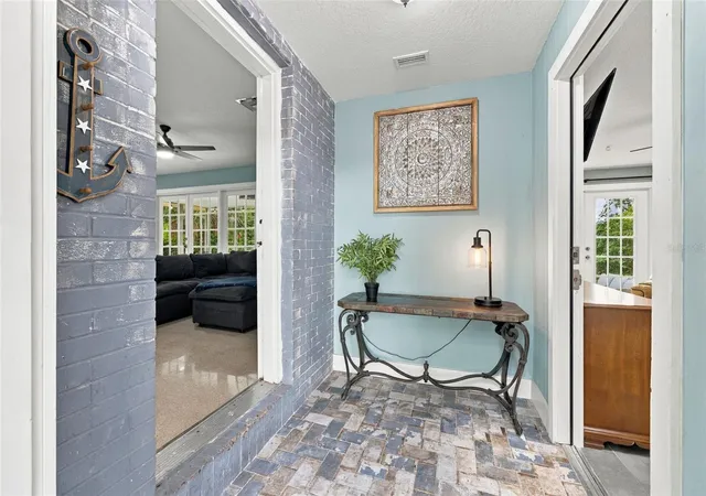 Photo 4 of Single family home for sale at 6613 Travis Blvd, Tampa, FL 33610 | MLS# TB8549568 | Listing updated on 2026-10-04