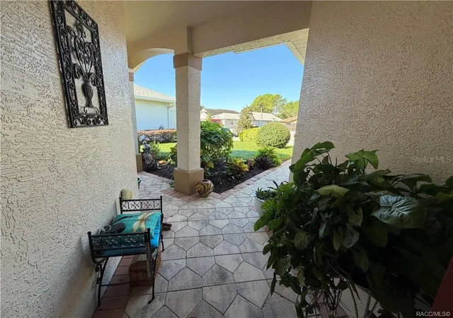 Photo 4 of Sale Pending at 1802 W Shanelle Path, Lecanto, FL 34461 | MLS# W7889602 | Listing updated on 2026-10-05