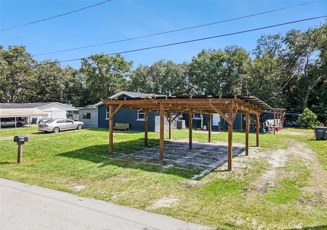 Photo 2 of Single family home for sale at 3708 Coffman Dr, Winter Haven, FL 33881 | MLS# S5157813 | Listing updated on 2026-09-19