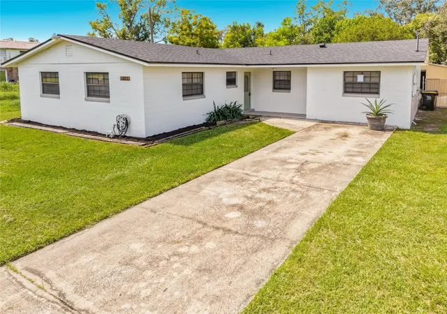 Photo 2 of Sale Pending at 1825 34th Street Nw, Winter Haven, FL 33881 | MLS# S5157815 | Listing updated on 2026-09-25