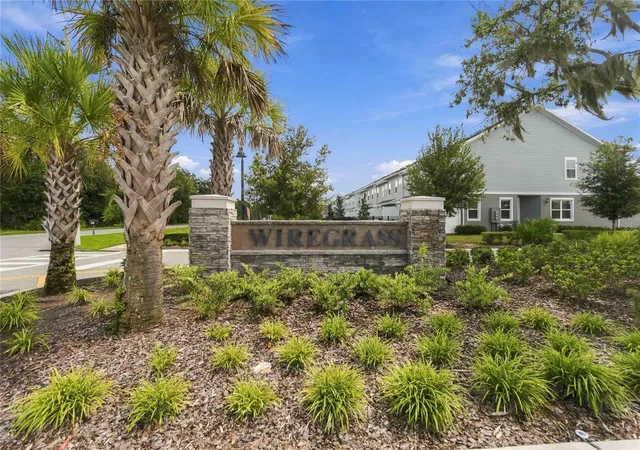 Photo 3 of Single family home for sale at 1270 Fox Hedge Ln, Saint Cloud, FL 34771 | MLS# O6442724 | Listing updated on 2026-09-18