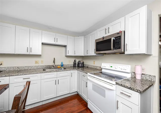 Photo 4 of House for sale at 332 Acropolis Dr, Dunedin, FL 34698 | MLS# TB8549580 | Listing updated on 2026-09-19