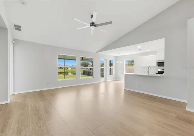 Photo 4 of Single family home for sale at 11842 Dunster Ln, Parrish, FL 34219 | MLS# R4912018 | Listing updated on 2026-10-26