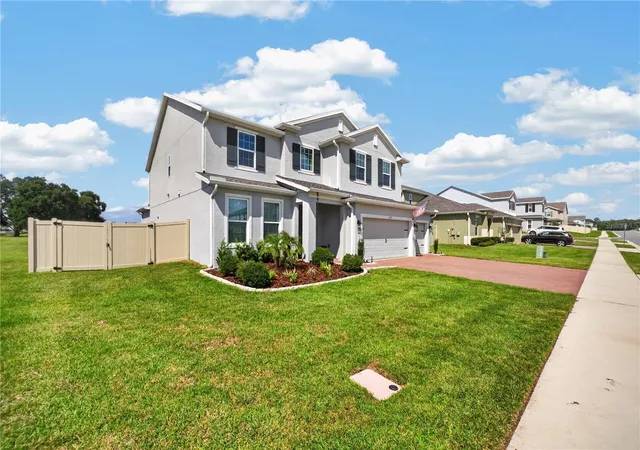 Photo 2 of Single family home for sale at 5277 Obsidian Gate Dr, Mount Dora, FL 32757 | MLS# O6442734 | Listing updated on 2026-10-03