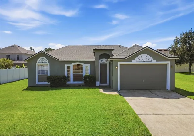 Photo 1 of Sale Pending at 10 Squirrel Pl, Palm Coast, FL 32164 | MLS# V4951343 | Listing updated on 2026-09-19