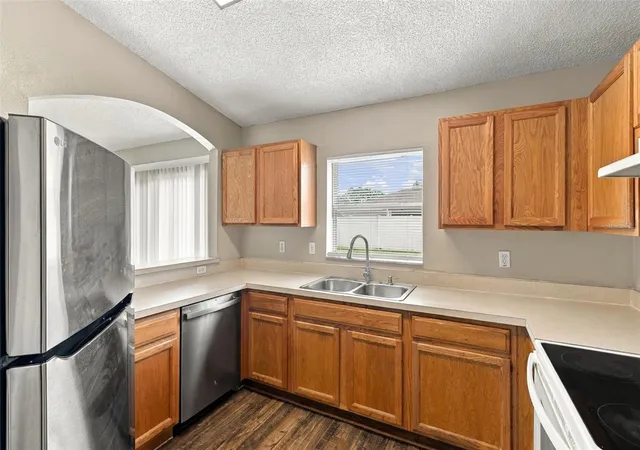 Photo 2 of Sale Pending at 10 Squirrel Pl, Palm Coast, FL 32164 | MLS# V4951343 | Listing updated on 2026-09-19