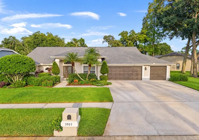 Photo 1 of Single family home for sale at 3905 Northridge Dr, Valrico, FL 33596 | MLS# TB8549597 | Listing updated on 2026-09-22