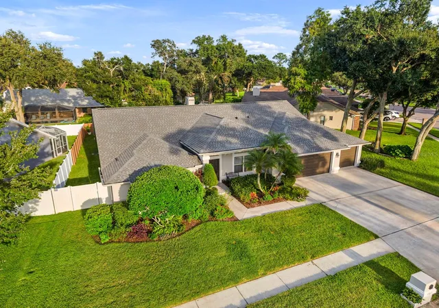 Photo 2 of Single family home for sale at 3905 Northridge Dr, Valrico, FL 33596 | MLS# TB8549597 | Listing updated on 2026-09-22