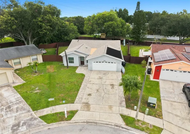 Photo 4 of Single family home for sale at 2520 Fawn Ct, Clearwater, FL 33761 | MLS# TB8549605 | Listing updated on 2026-09-18