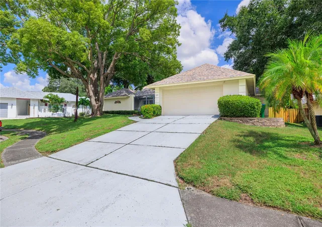 Photo 3 of Single family home for sale at 390 Meravan Ct, Palm Harbor, FL 34683 | MLS# TB8549609 | Listing updated on 2026-10-03