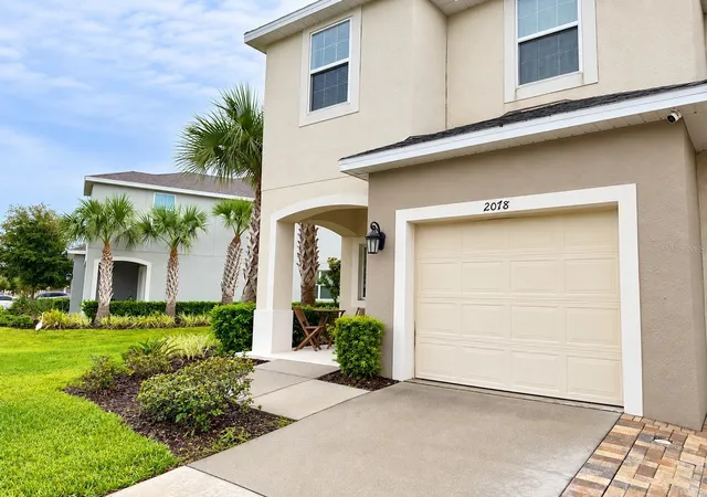 Photo 3 of Townhouse for sale at 2078 Crystal Bell St, Orlando, FL 32824 | MLS# O6442743 | Listing updated on 2026-09-19
