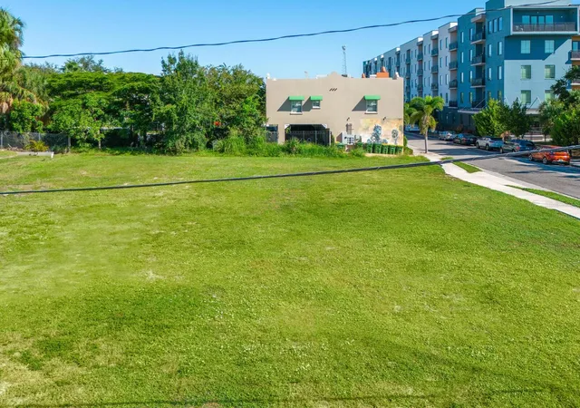 Photo 4 of Land for sale at 701 Cohen Way, Sarasota, FL 34236 | MLS# A4706492 | Listing updated on 2026-09-21