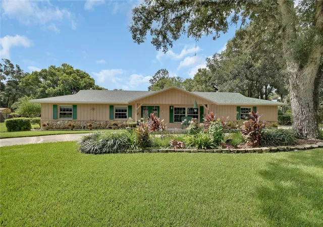Single family home for sale at 1027 Valley Frg Rd, DELAND, FL 32720 | MLS# V4951345