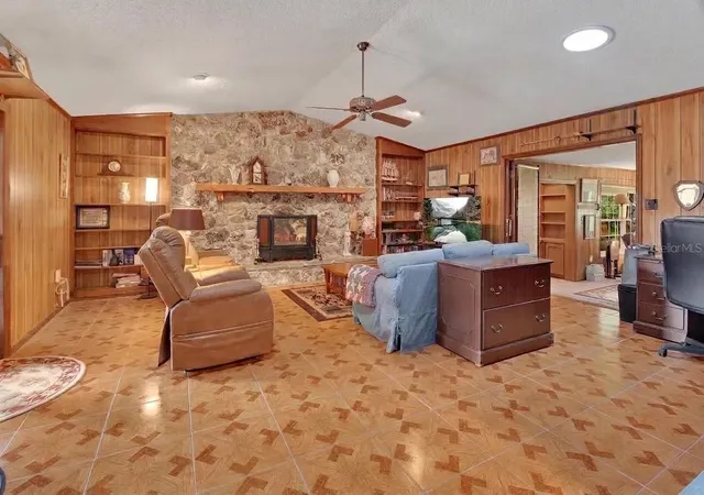 Photo 4 of Single family home for sale at 1027 Valley Frg Rd, Deland, FL 32720 | MLS# V4951345 | Listing updated on 2026-09-19