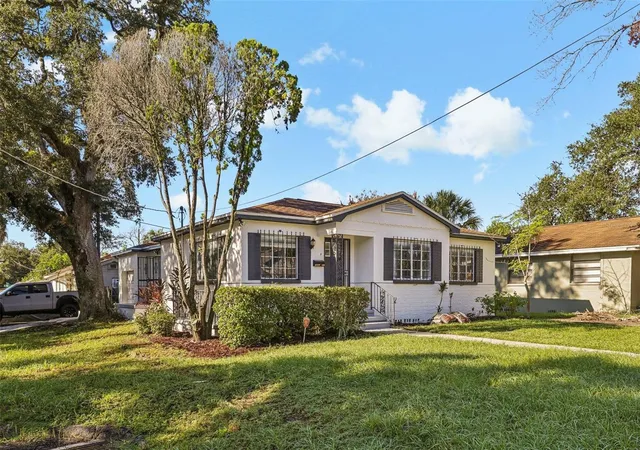 Photo 2 of Single family home for sale at 2217 Mallory, Tampa, FL 33605 | MLS# O6442748 | Listing updated on 2026-10-04